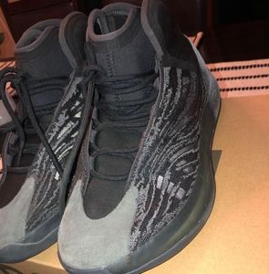 Adidas Yeezy QNTM onyx 12.5 Like New